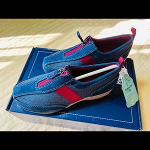 Lands End Zip-Close Shoe for Girls